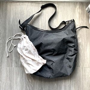 Lululemon athletic bag